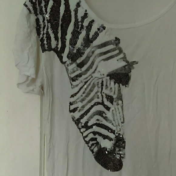 Shirt - Picture 2 of 3